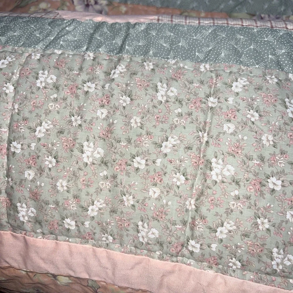 Vintage Sunham Queen Comforter Shams Tulip Floral Patchwork Sage Pink Cottage